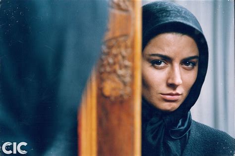 The Laughter & Tears Tour: Unveiling Leila Hatami's Emotional Journey Through Cinematic Storytelling!